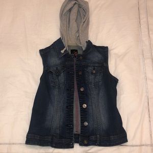 Sleeveless blue jean hooded jacket